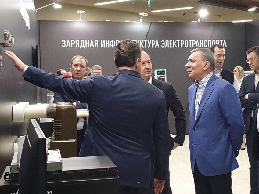 «Росэлектроника» представила вице-премьеру Юрию Борисову решения для цифровой трансформации электросетей