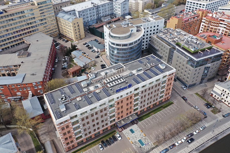 Allianz установил солнечные панели на крыше своего офисного здания в Москве