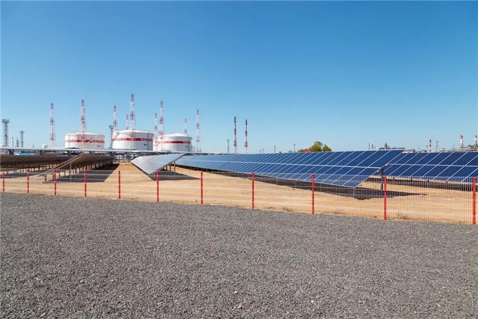 ЛУКОЙЛ открыл вторую солнечную электростанцию в Волгограде